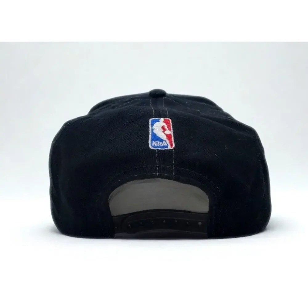 Chicago Bulls 1997 NBA Champions Logo Athletic Snapback Hat Vintage NWOT Cap